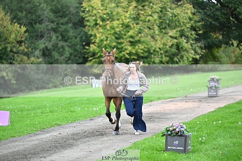 251022A-160816-00712 - A-010-Claire.Stallard-Penoyre