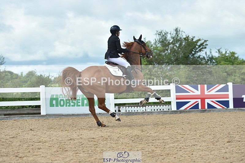 230723A-133226-12083 - Cls 24, 1 Star Gold 1.30m