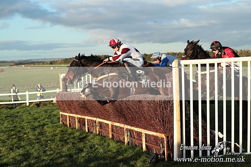 PtP 301125  0984 - Hursley Hambledon Point-to-Point Larkhill Racecourse 30/11/2025
