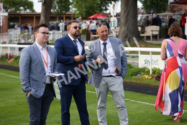 yr10062022r7-29 - Race 7 5.10pm Andy Thornton Hospitality Furniture Stakes