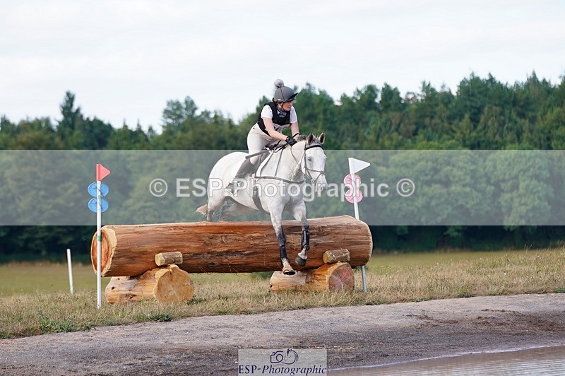 250802A-173418-08924 - H-369-Zoe.Mccanlis-WHISKY.REBELLION