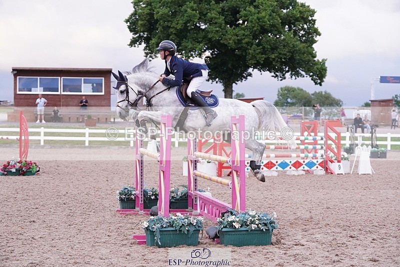 250628-203944-08640 - Cls 26 Pony Foxhunter & 1.10m Open