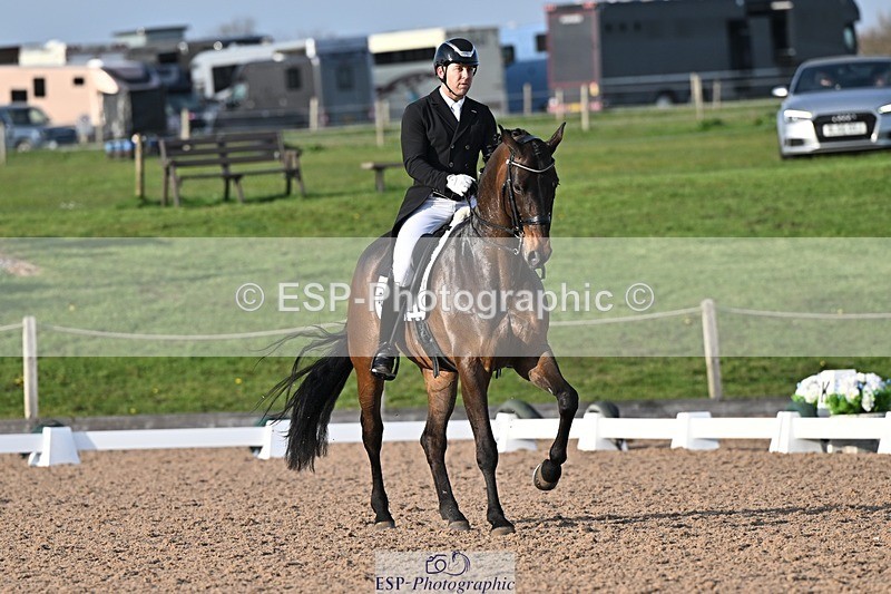 250404-181016-08544 - 159-Darren.Hicks-Tramontana.Tiger.Feet