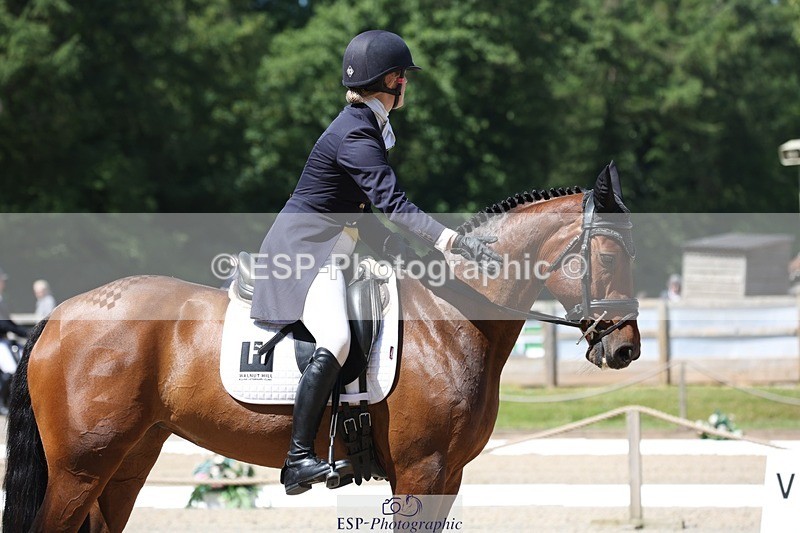 230526-112021-06036 - 151-GREANNANSTOWN_QUARRYMAN_GIRL-Grace_Taylor-WEDTrotUp+DR