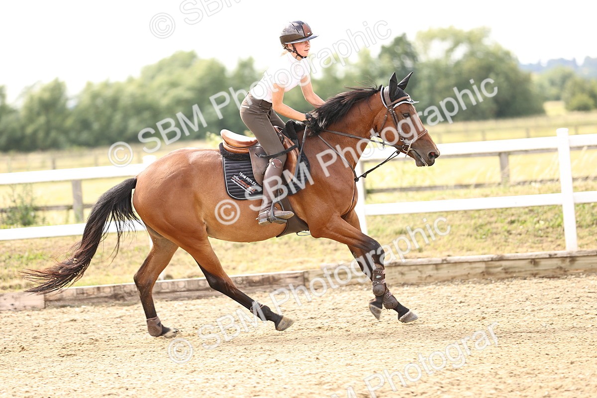 SBM_002332 - Class 18 - Ariat Senior British Novice- 90cm Open