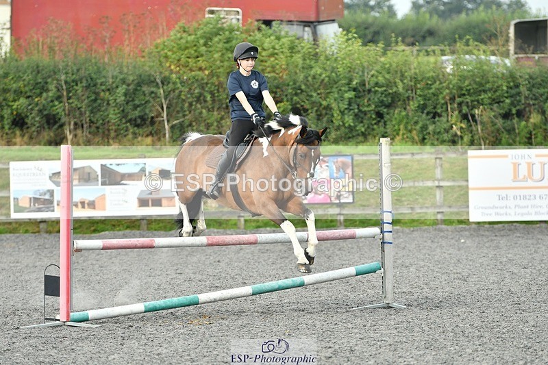 230817-091119-00095 - Theo's 1st Group - Arena