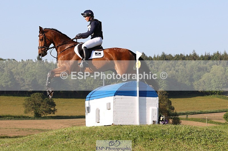 230527-181917-14636 - 177-ARGENTINO_BK-Dani_Evans-XC