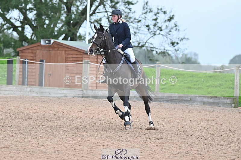 231013A-151113-02940 - Cls 9 Foxhunter & 1.20m Open