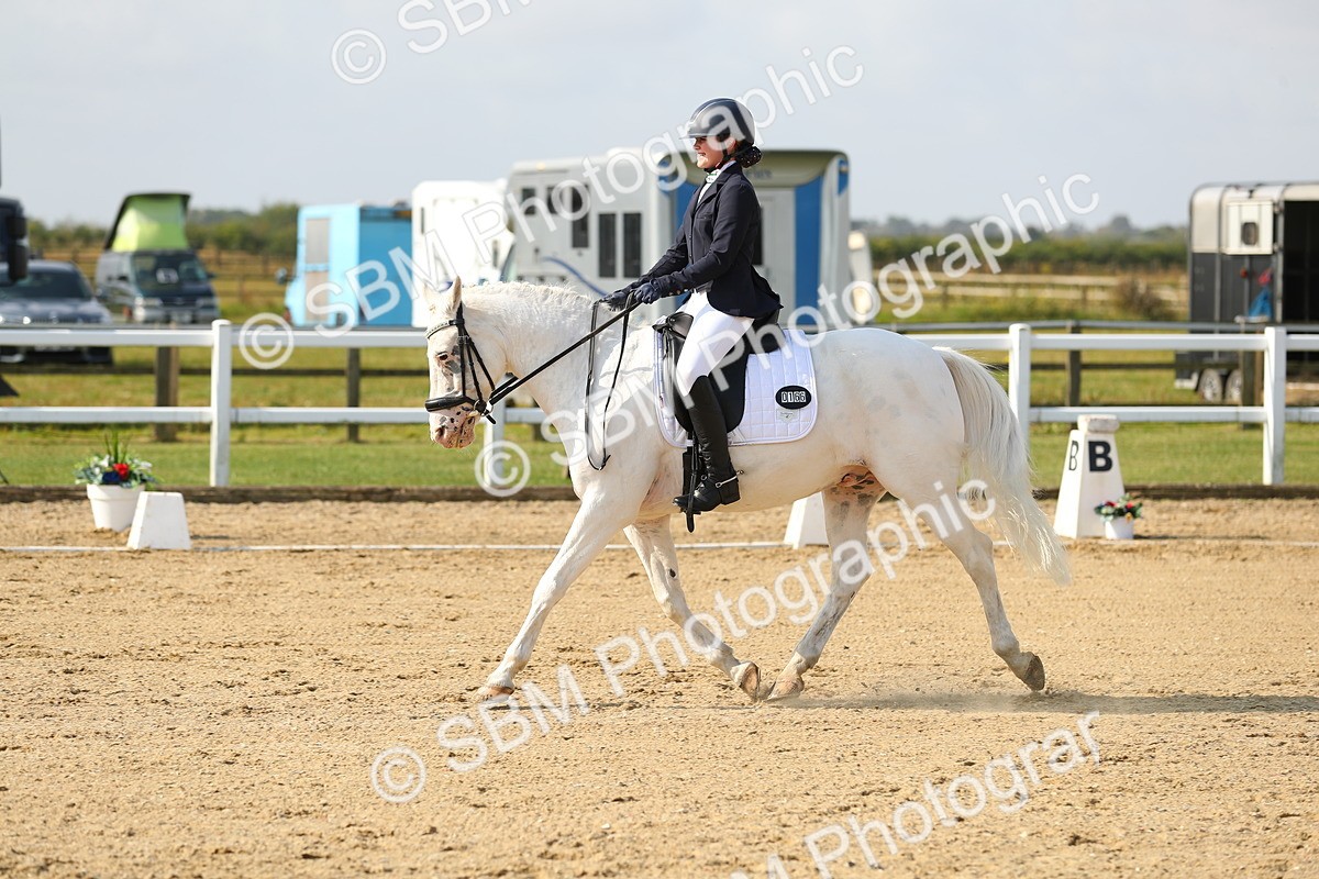 SBM_015583 - Class 13 - Novice 23 - 9.54-11.04