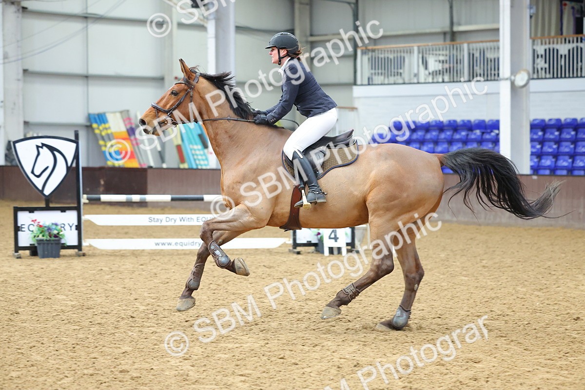 SBM_009685 - Class 20 - Senior British Novice/ 90cm Open - First Round (0.90m)