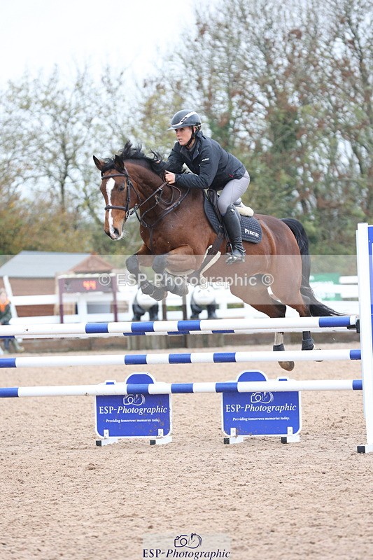 231112A-125814-04292 - Cls 19 Snr 1.05m Open