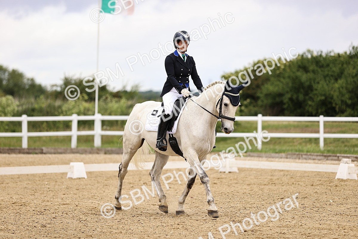SBM_002059 - Class 2 - Novice 4 - 10.36-11.39