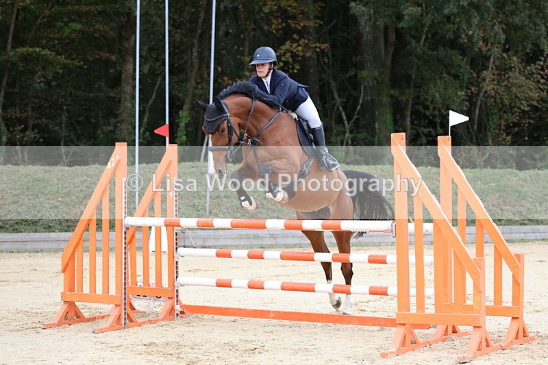 3E7A3041 - Class 8: Senior Newcomers/1.10m open