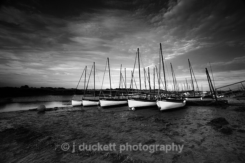  - Peer into the Darkness (coast)