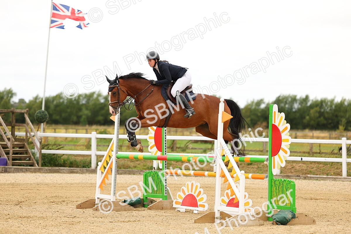 SBM_009931 - Class 3 - Senior Newcomers - 1.10m Open