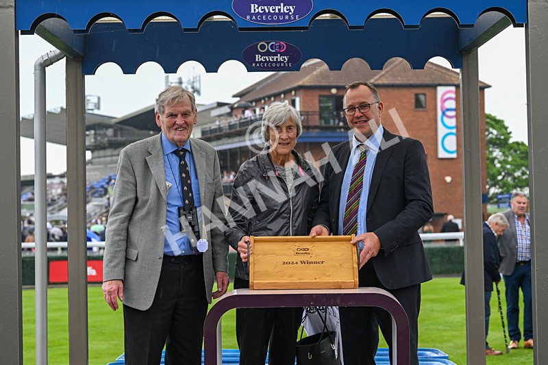 140524-Race 3-Emeralds Pride-1864 - Race 3