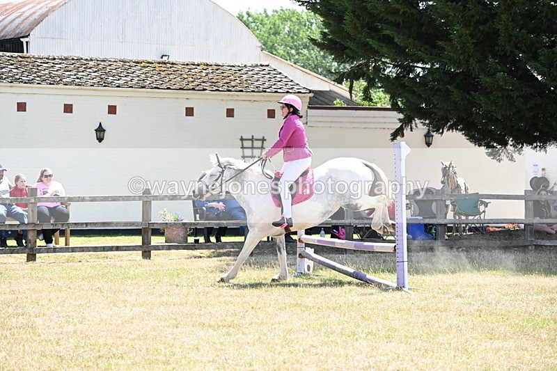 WJ6_5943 - Class 13 Novice 60cm