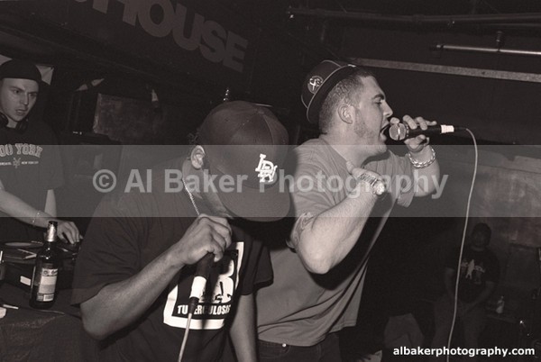 17 tb  shameless - Friends-&-Family @ the-roadhouse 04.02.06