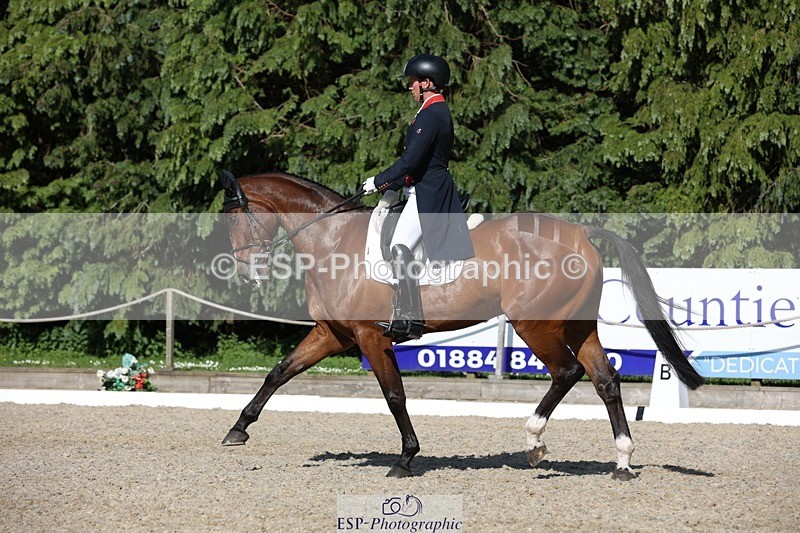 230526-170622-07905 - 175-MONBEG_EQUITY-Tom_McEwen-WEDTrotUp+DR