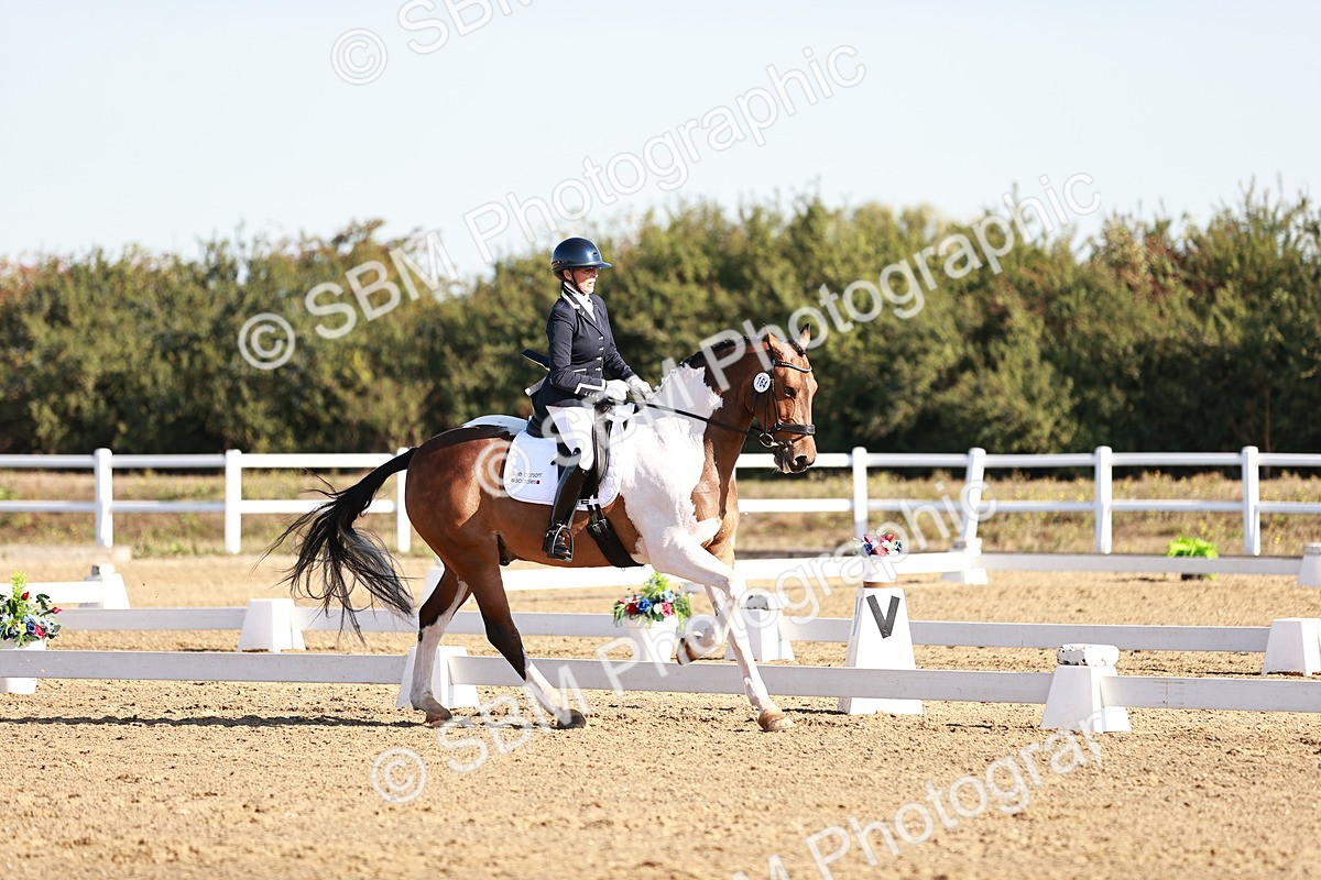 SBM_004233 - Class 12 - Novice 5 - 9.07-10.10