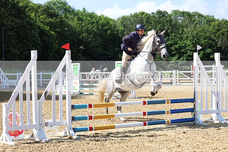 3E7A2601 - Class 2: 70cm Juniors and Seniors