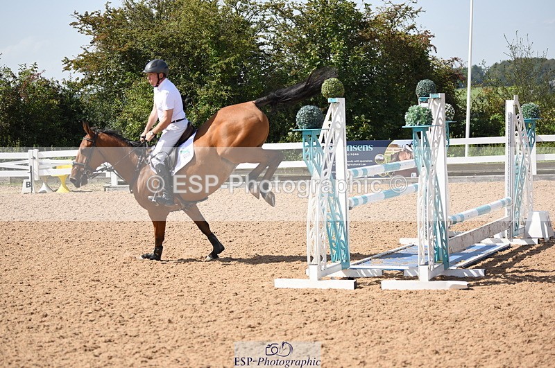 230906A-125138-00350 - Newcomers & 1.10m Open