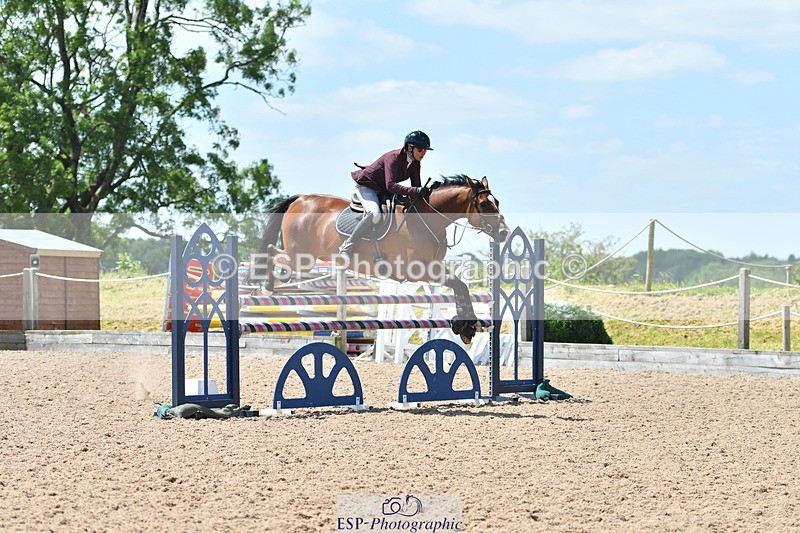 240609A-122905-05184 - Cls 18 Snr Newcomers and 1.10m Open