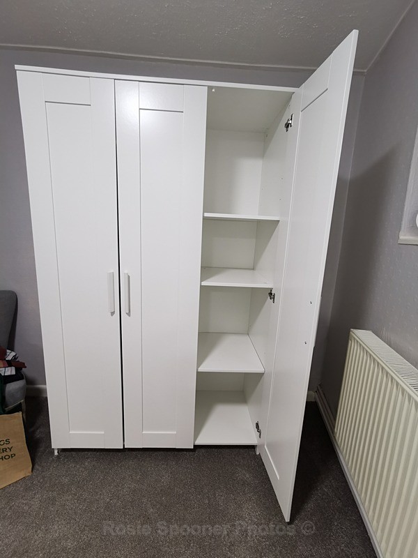 Very useful wardrobe - ROSIE'S HOLIDAY LET DOLPHINS