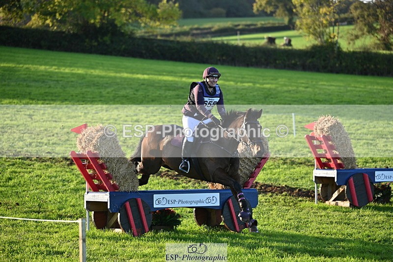 251025A-164646-22170 - H-655-Sarah.Sharp