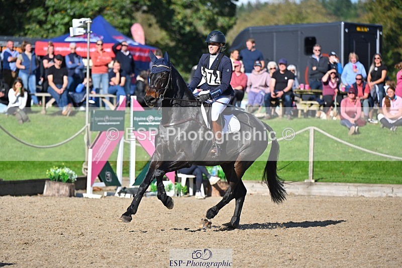 241027-122022-17228 - 372-Michelle.Newnham-LOUIS.HS