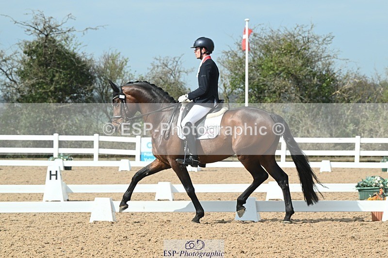 250403-104049-01549 - 048-Angus.Corrie-Deane-Maigret.VD.Watermolen