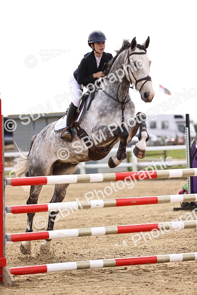 SBM_002317 - Class 11 - Senior newcomers - 1.10m