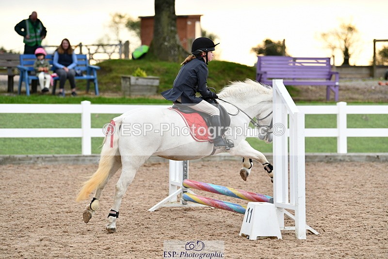 241013B-085944-00072 - Cls 1 Clear Round