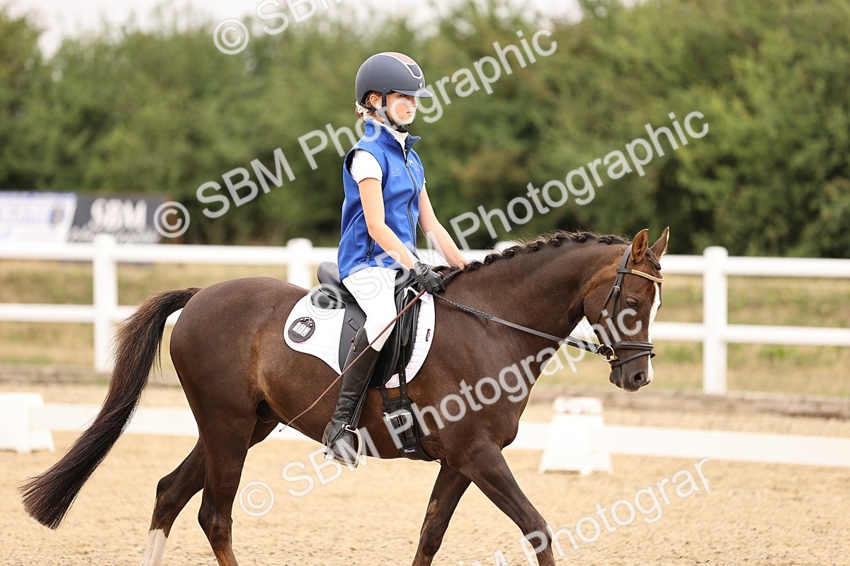 SBM_006411 - Intro 3 - 9.46-10.46