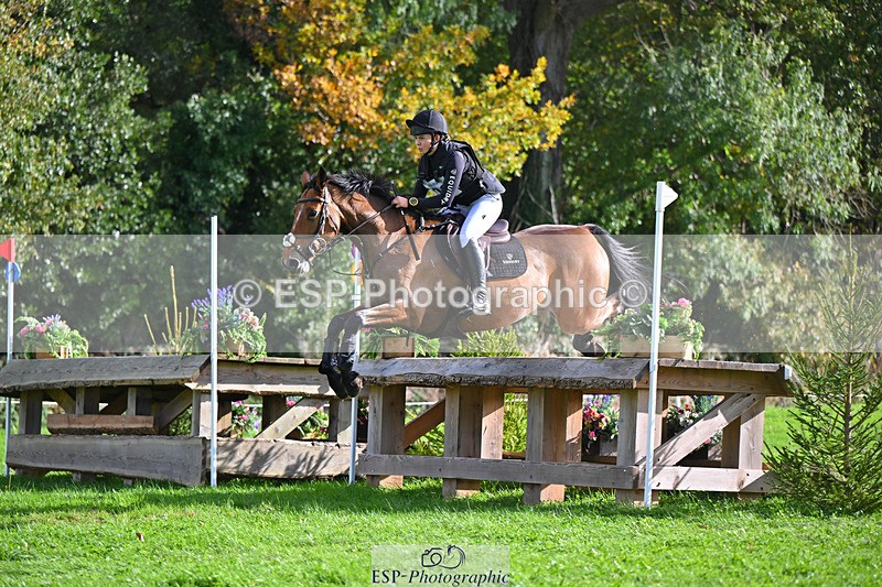 241025-123102-08242 - 102-Holly.Morris-ROYALE.LOUIS