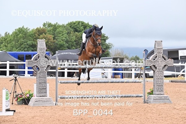 BPP_0044 - CLASS 25 SUN HOYS Redpost Equestrian Senior Foxhunter Second Round