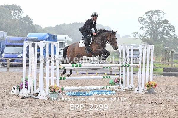 BPP_2299 - CLASS 4  FRI Senior Newcomers/ 1.10m Open