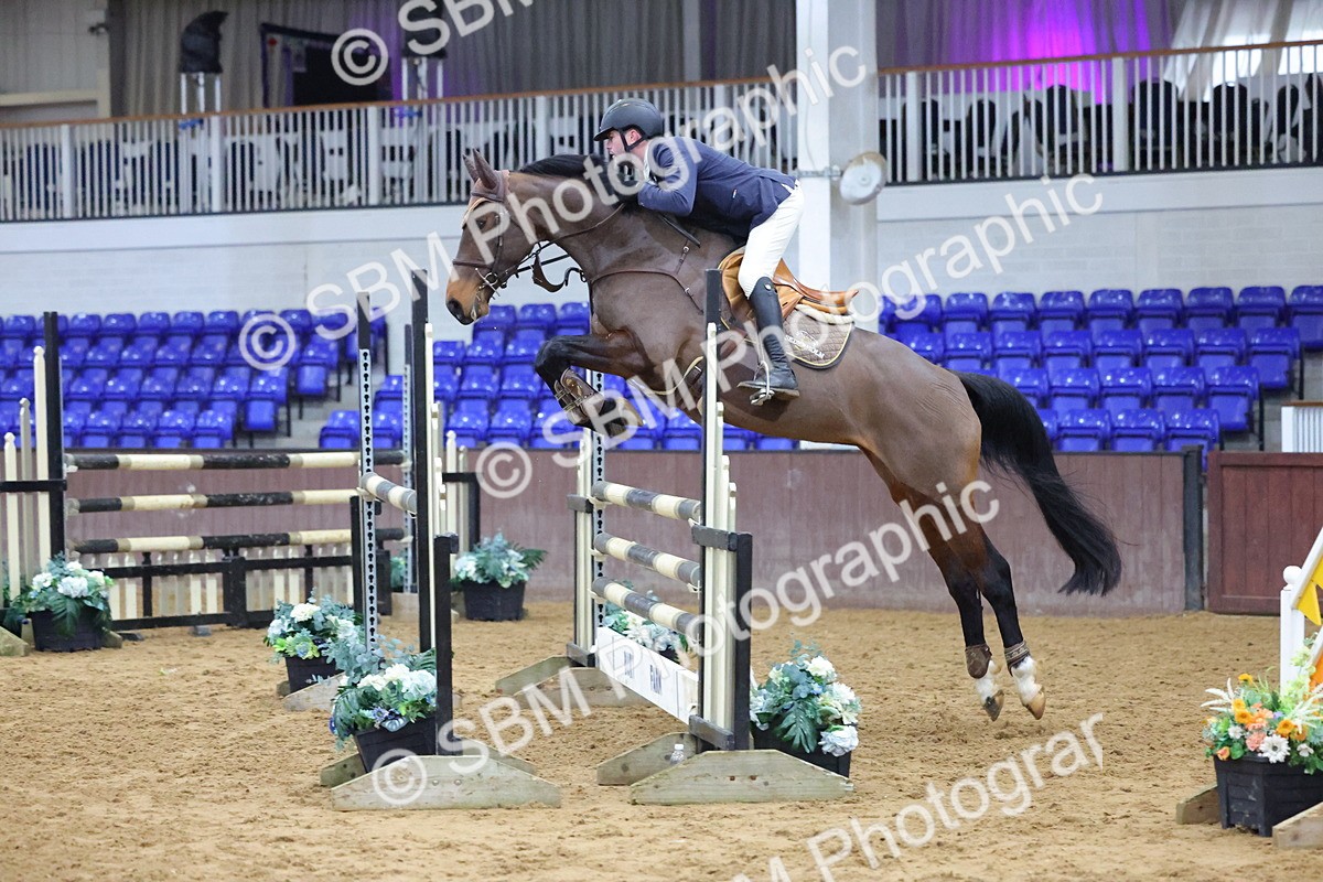 1I0A4828 - Class 9 - Senior Newcomers/ 1.10m Open