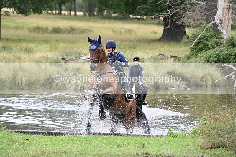 WJ7_2622 - Time at Water 11:37 to 12:13