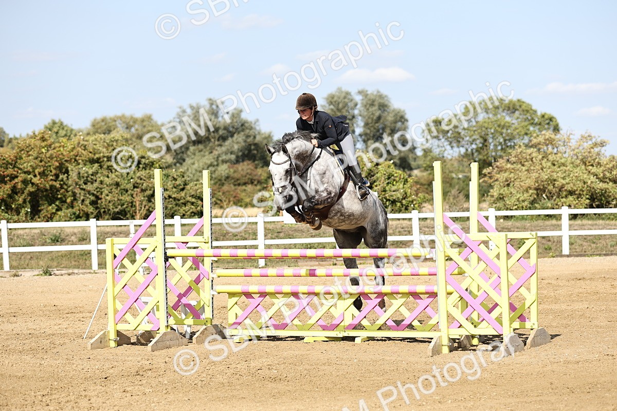 SBM_005284 - Class 6 = Senior Newcomers - 1.10m Open