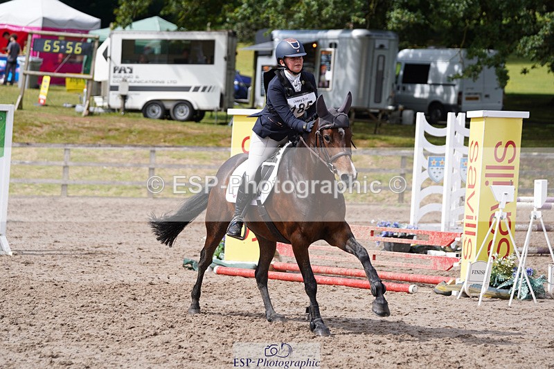 240824X-124154-24238 - 80cm Round 1 12.00 to 13.00