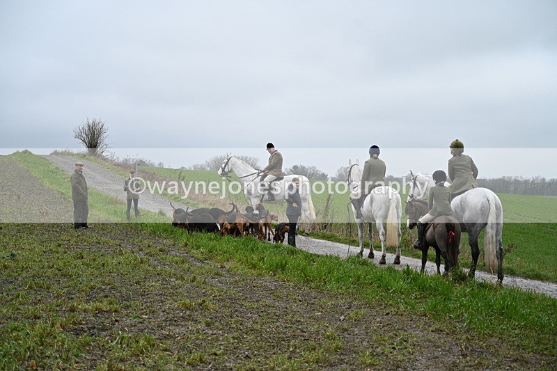 WJ7_9568 - Walk out..