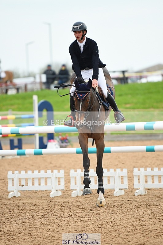 230504A-094828-00451 - Cls 8 Snr Foxhunter