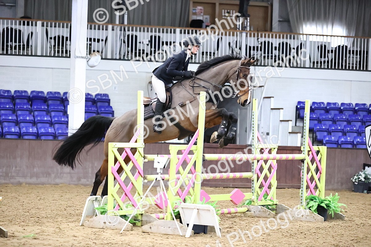 SBM_005644 - Class 17 - Senior Newcomers 1.10m