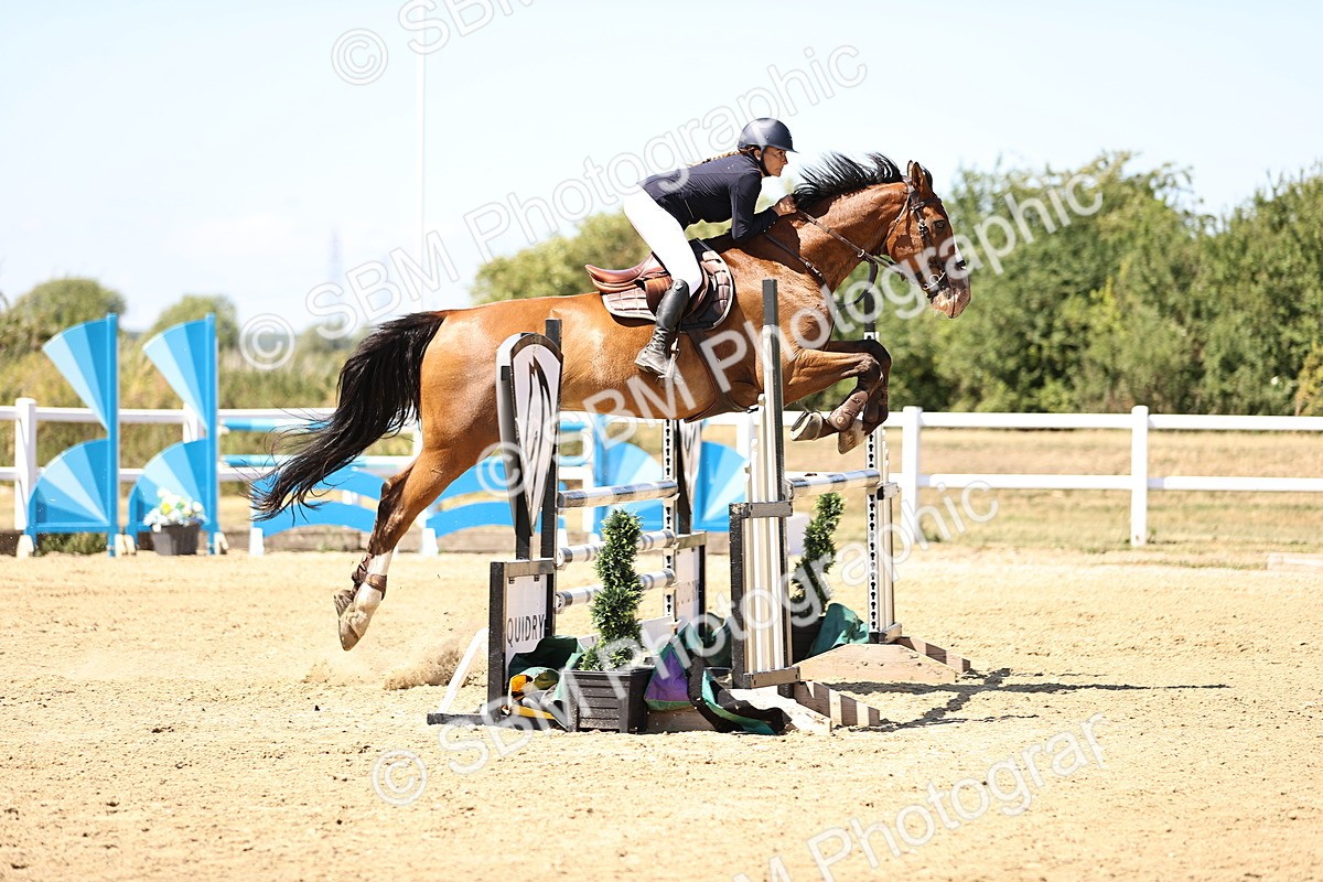 SBM_015034_Class 15 - Senior Newcomers 110m Open - Michelle