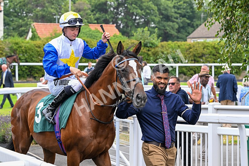 040826-Race 1-National Pride-4422 - Race 1 14.15pm Army Benevolent Fund/EBF Novice Stakes