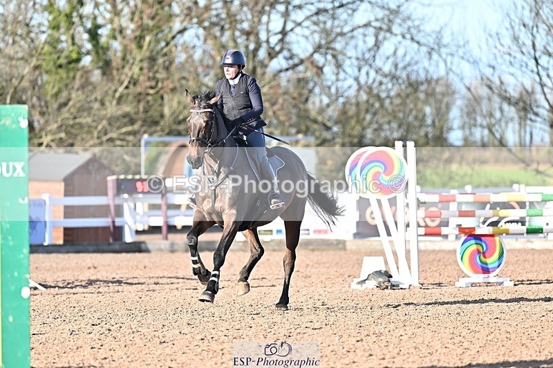 251203-125257-00556 - Cls 4 Newcomers and 1.10m Open