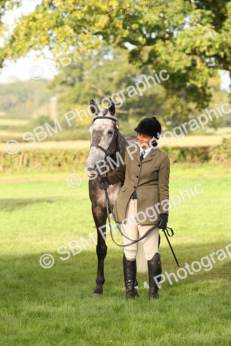 SBM_54693 - S53 - Hunter In Hand