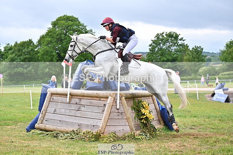 250524A-104710-09412 - A-065-Beatrice.Montgomerie-JAG.WOMANIZER.LADY