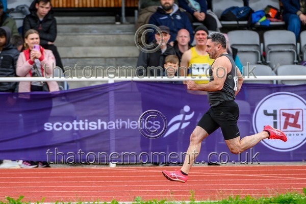 ComMast25-929481 - Track Male Set One